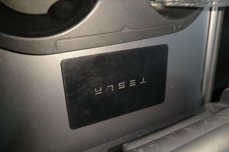 Tesla Model Y 2021 #9 Tesla Model Y 2021 car image #9