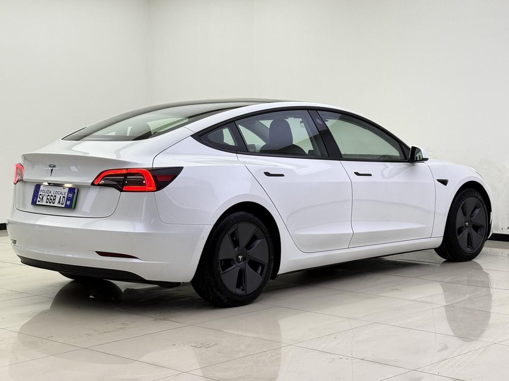 Tesla Model 3 2020 car image #5