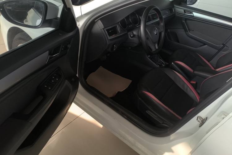 Volkswagen Bora 2021 صورة سيارة #16