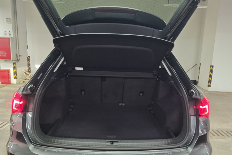 Audi Q3 2019 #19 Audi Q3 2019 car image #19