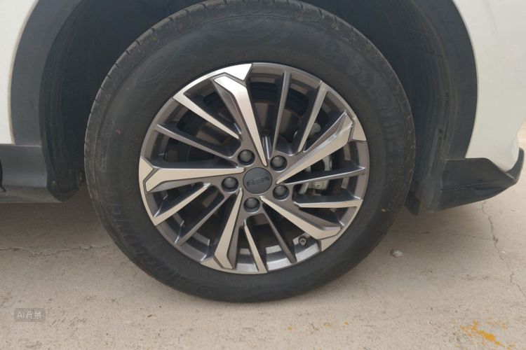 GEELY Coolray 2022 car image #9