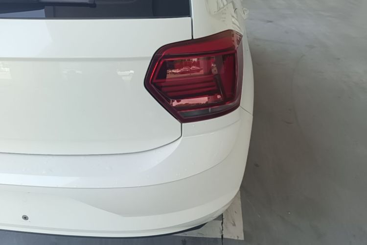 Volkswagen Polo 2021 car image #8