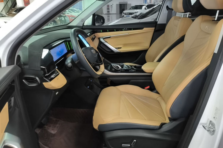 GEELY Boyue L 2024 immagine di auto #15