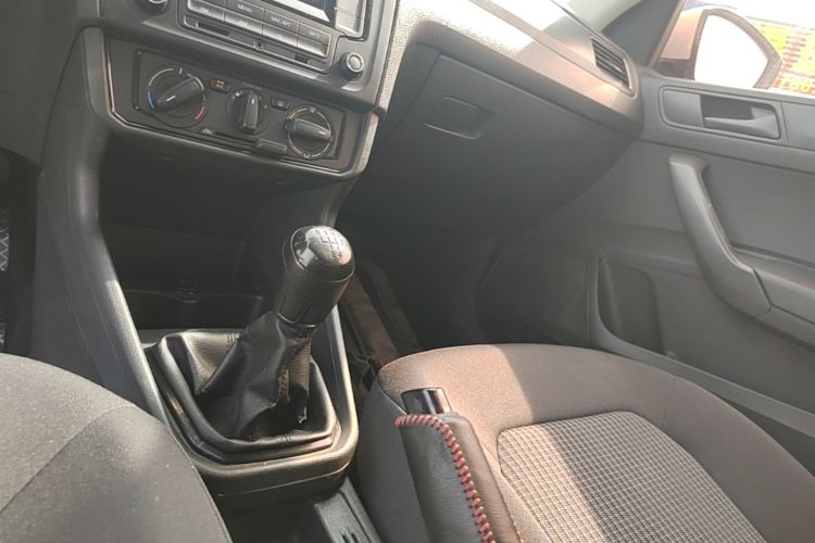 Volkswagen Santana 2017 car image #14