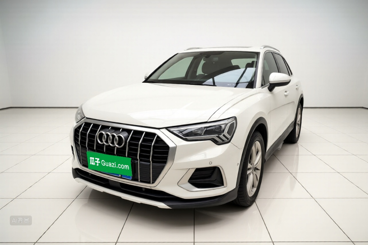 Audi Q3 2021 car image #2