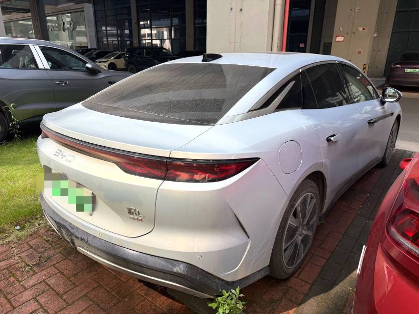 BYD HanL 2026 car image #5