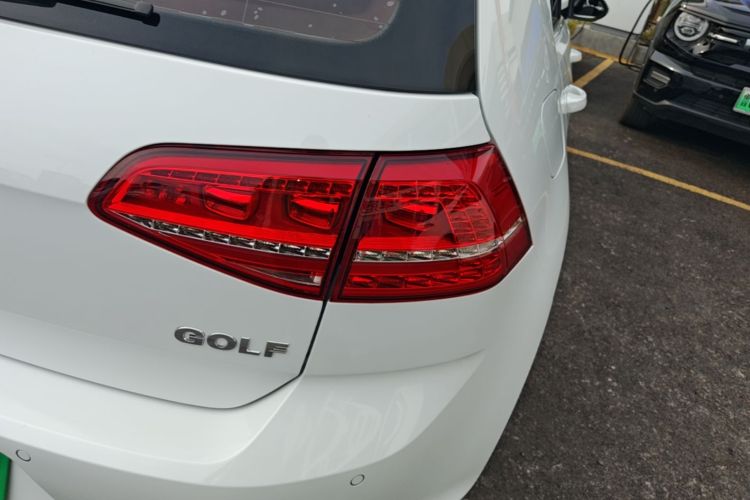 Volkswagen Golf 2015 car image #8