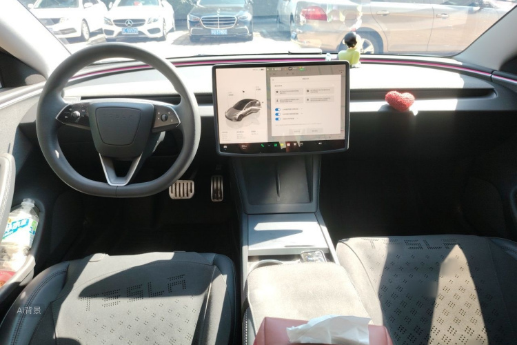 Tesla Model 3 2024 car image #11