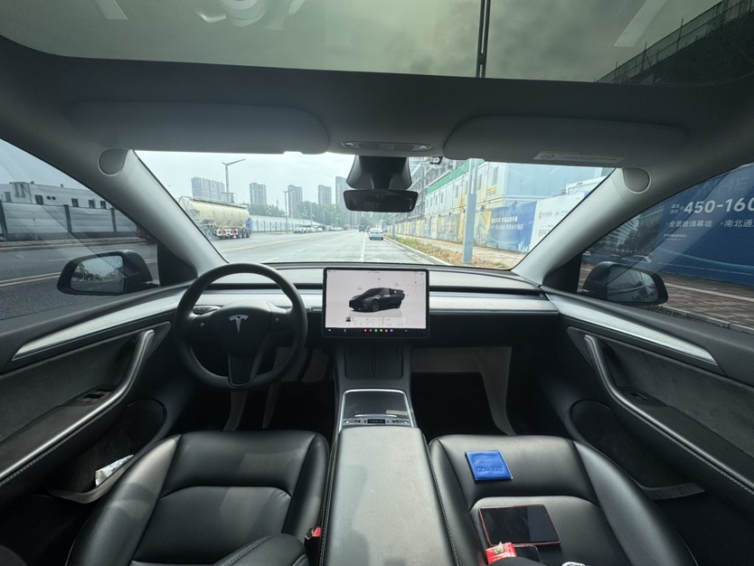 Tesla Model Y 2024 #7 Tesla Model Y 2024 car image #7