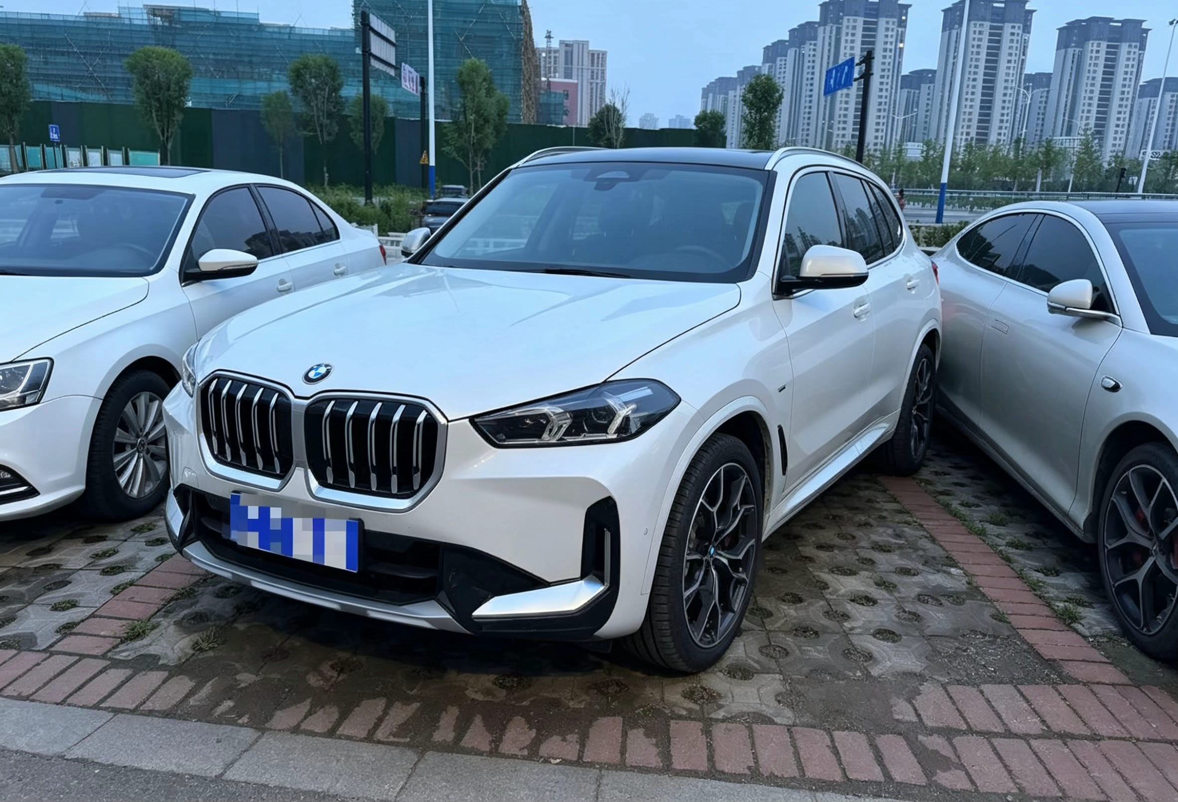 BMW X1 2023 car image 