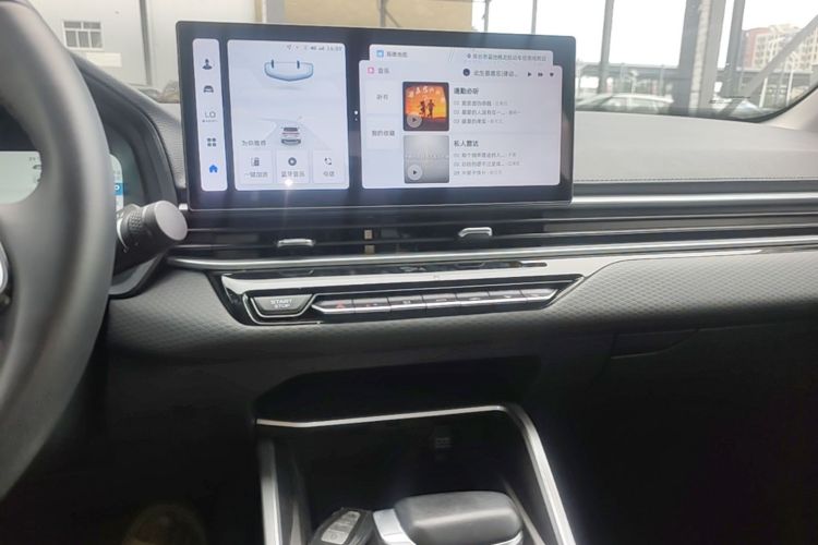 GEELY Emgrand 2025 car image #13