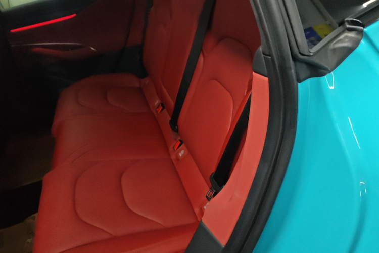 MI SU7 2024 immagine di auto #17