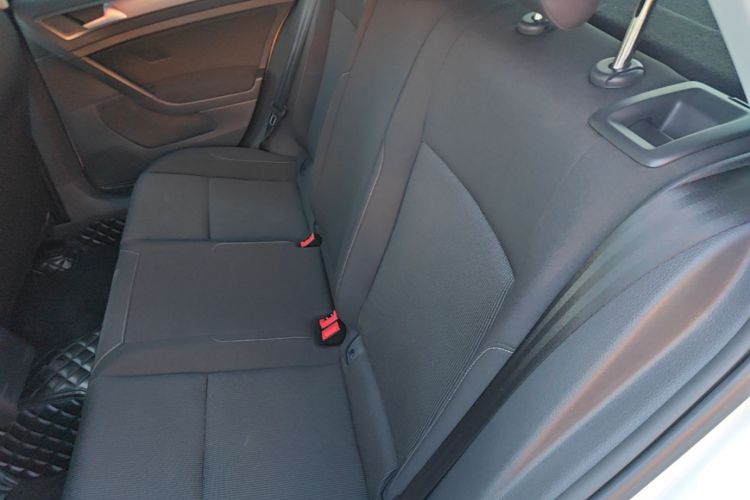 Volkswagen Golf 2016 car image #17
