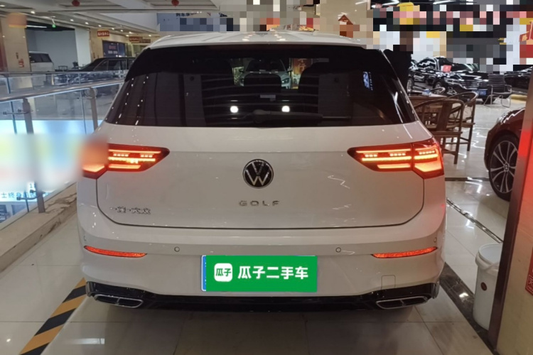 Volkswagen Golf 2023 car image #6