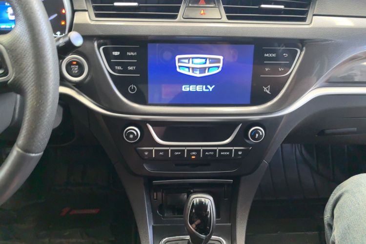 GEELY Emgrand 2017 immagine di auto #13