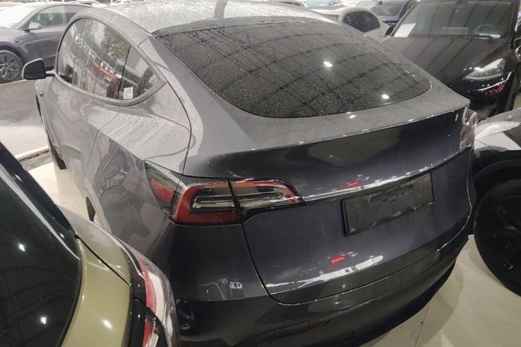 Tesla Model Y 2022 car image #5