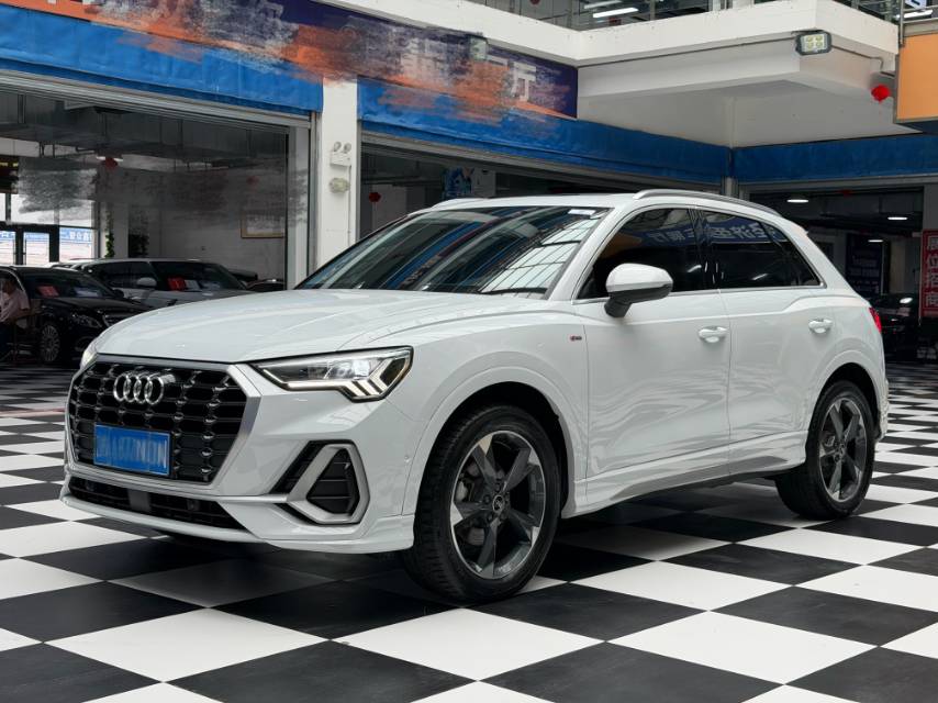 Audi Q3 2021 Audi Q3 2021 car image