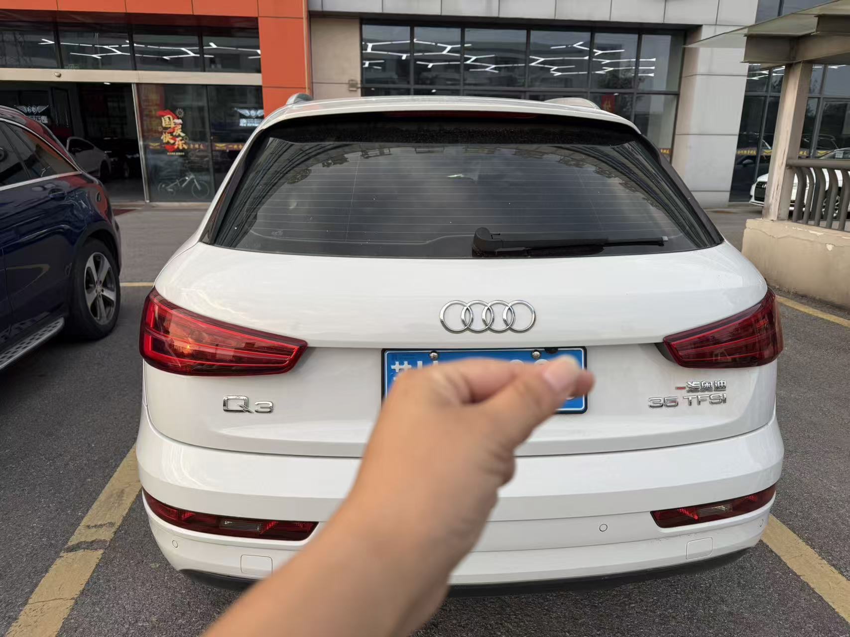 Audi Q3 2017 imagen de coche #8