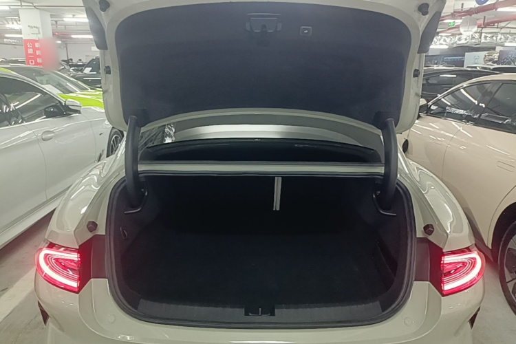 MI SU7 2024 car image #19