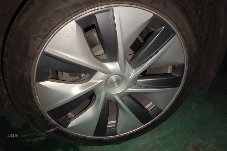 Tesla Model Y 2022 immagine di auto #9