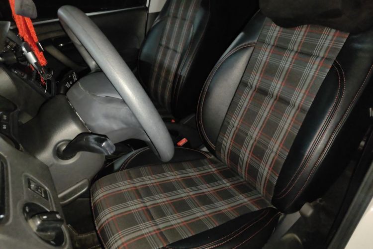 Volkswagen Polo 2018 car image #15