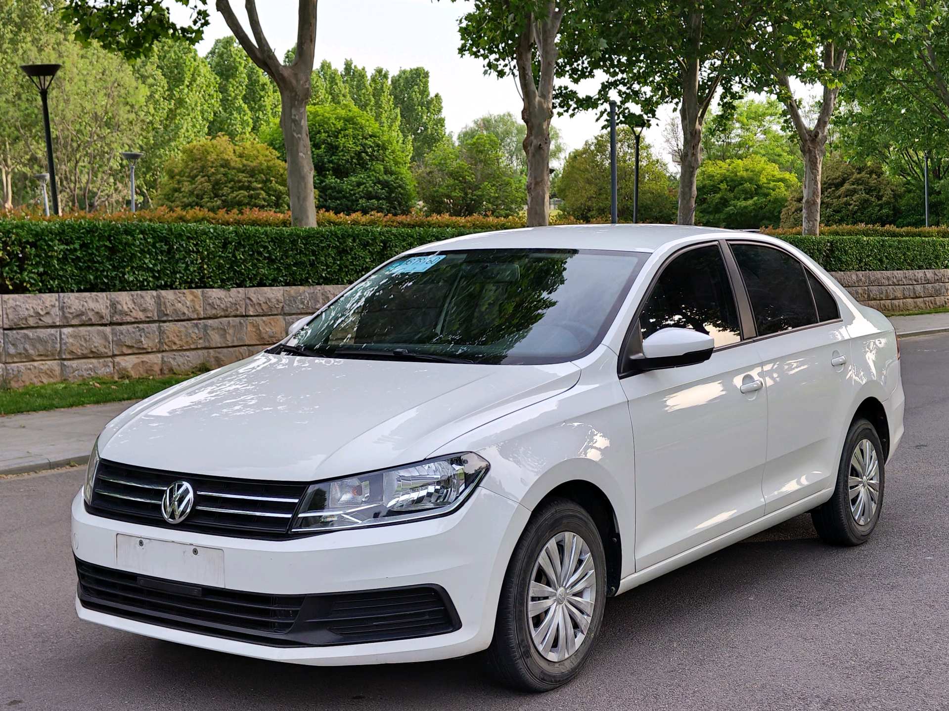 Volkswagen Santana 2017 car image 