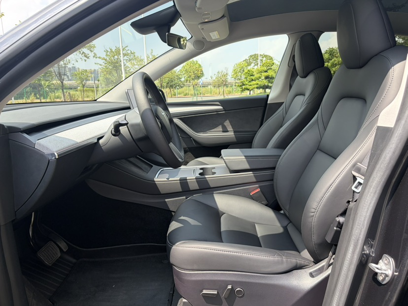 Tesla Model Y 2024 #6 Tesla Model Y 2024 car image #6