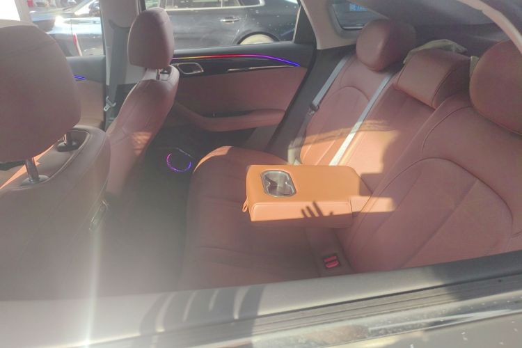 GEELY Emgrand 2026 car image #18