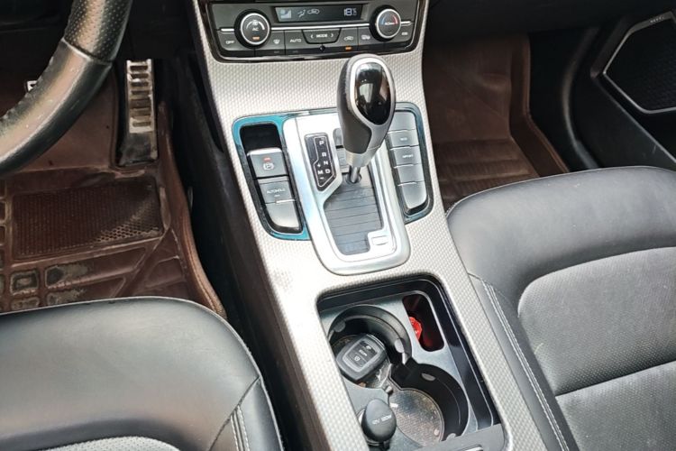 GEELY Emgrand GS 2017 car image #14