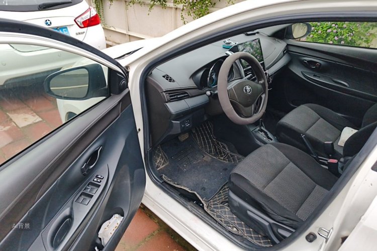 Toyota Vios 2015 صورة سيارة #18