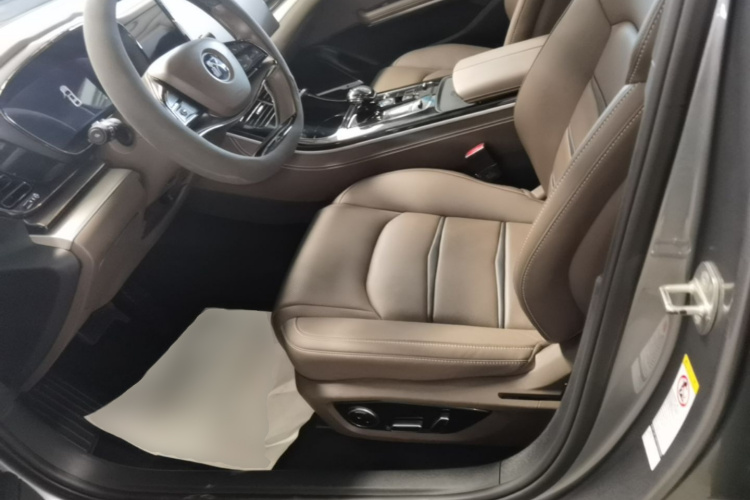 BYD Han 2022 car image #19