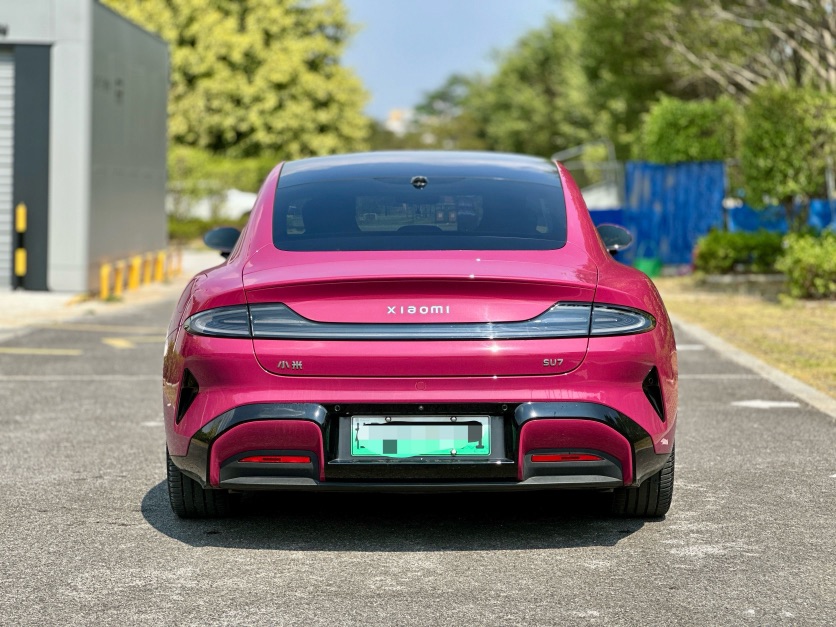 MI SU7 2025 car image #3