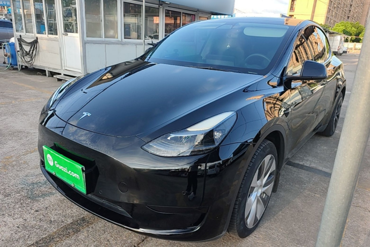Tesla Model Y 2022 #2 Tesla Model Y 2022 car image #2