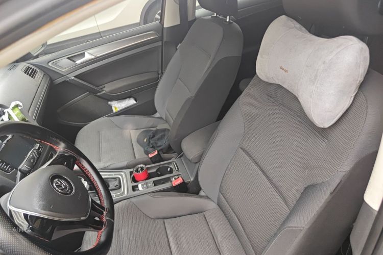 Volkswagen Golf 2015 car image #17
