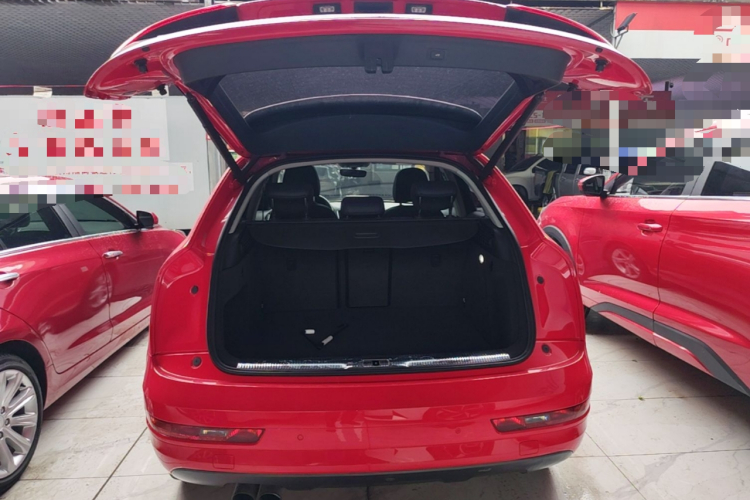 Audi Q3 2018 car image #19