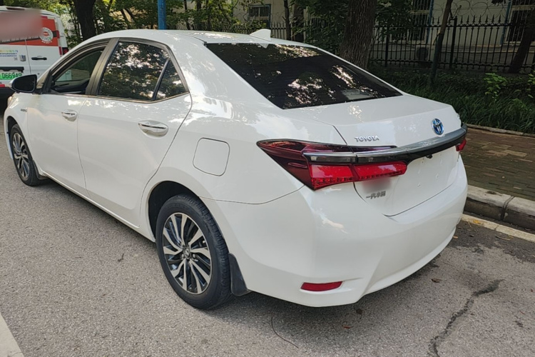 Toyota Corolla 2017 #5 Toyota Corolla 2017 car image #5