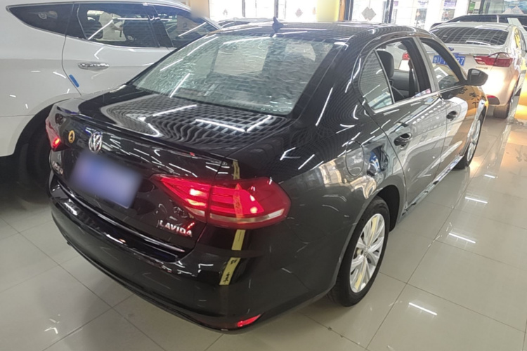 Volkswagen Lavida 2017 car image #7