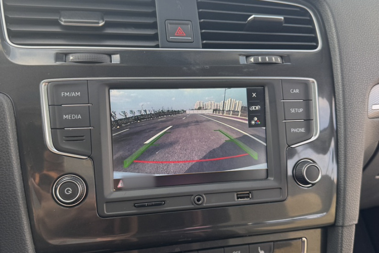 Volkswagen Golf 2017 imagen de coche #26