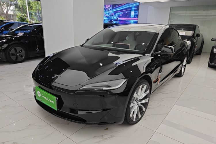 Tesla Model 3 2023 car image #2