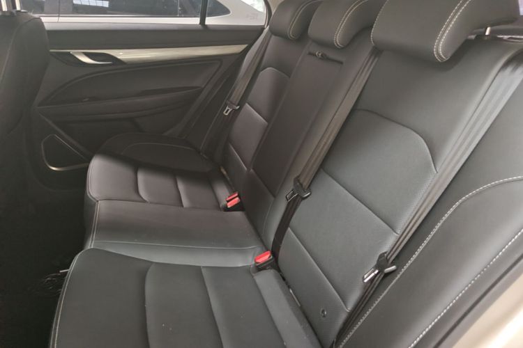 GEELY Emgrand 2019 #17 GEELY Emgrand 2019 car image #17