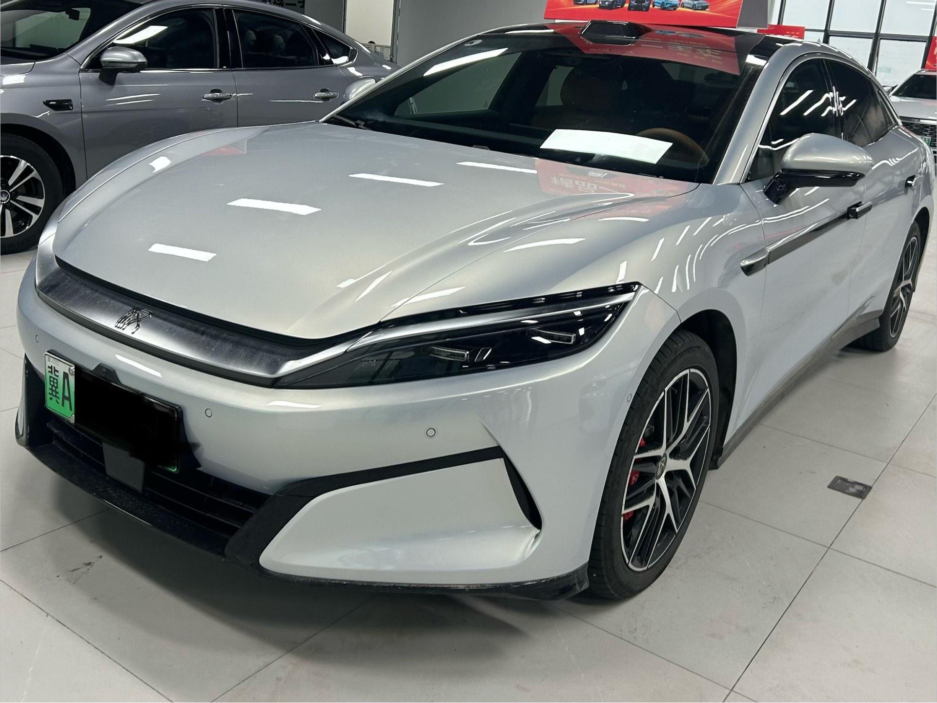 BYD HanL 2025 car image 