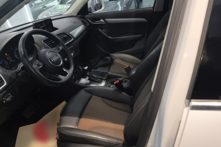 Audi Q3 2018 image de voiture #15