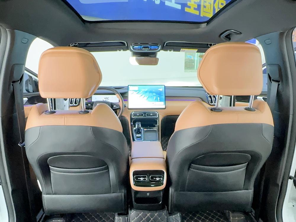GEELY Boyue L 2025 car image #22