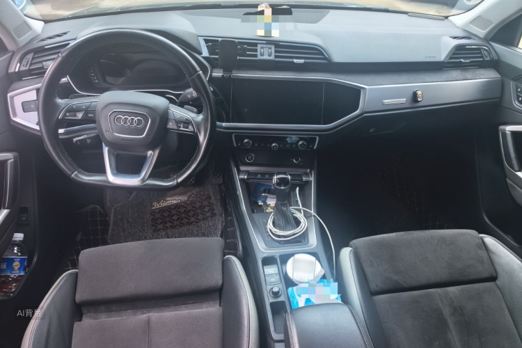 Audi Q3 2021 car image #11