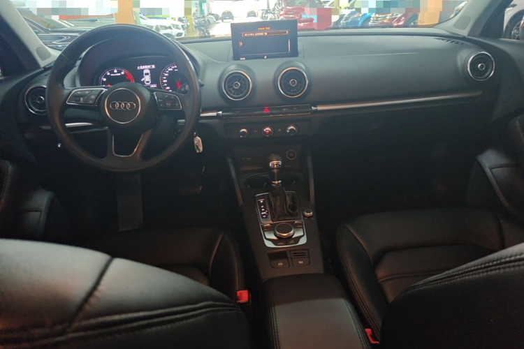 Audi A3 2018 car image #10