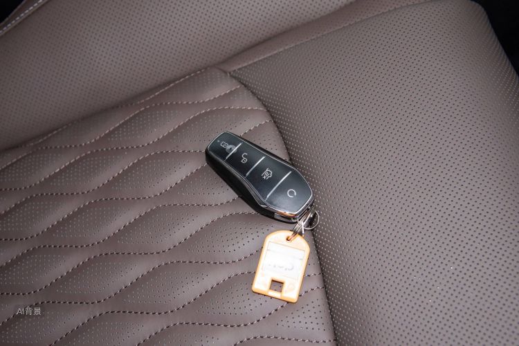 BYD Han 2023 car image #10