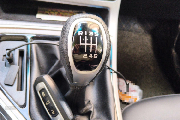 GEELY Emgrand GS 2018 car image #16