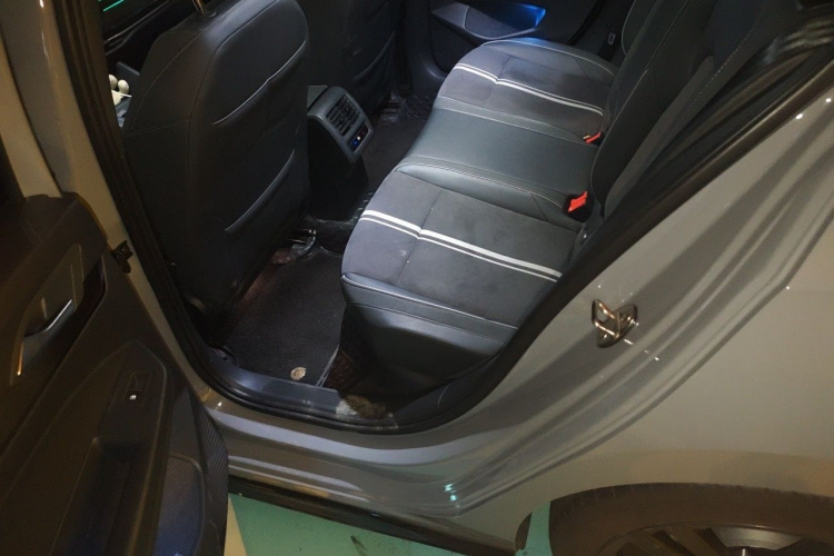 Volkswagen Golf 2024 car image #14
