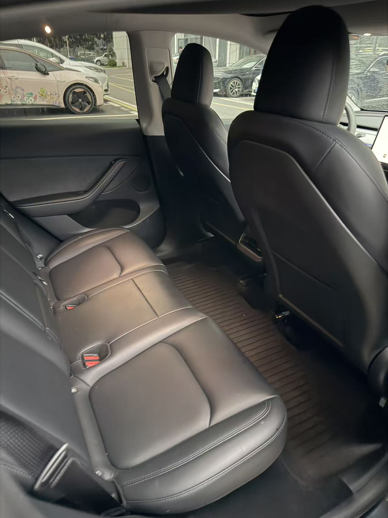 Tesla Model Y 2024 car image #7