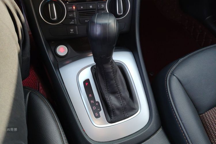 Audi Q3 2017 image de voiture #16